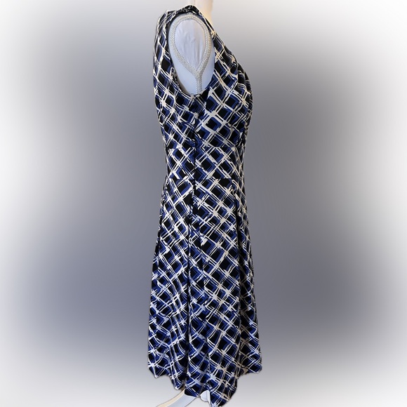 East 5th Black and Blue Patterned Dress Women’s Size 6 - Picture 2 of 15